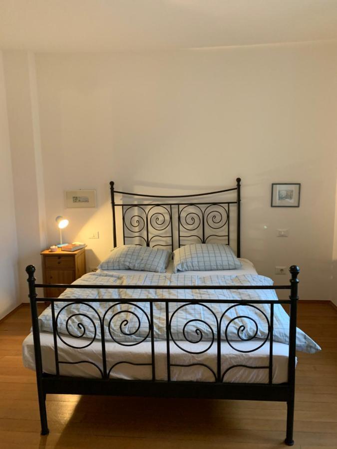 Cozy City Center Apartment Bolzano Luaran gambar